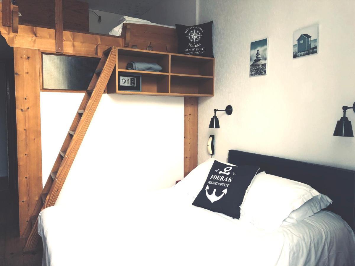 Hotel 2 Etoiles Et Restaurant Le Galet Bleu Фура Екстериор снимка