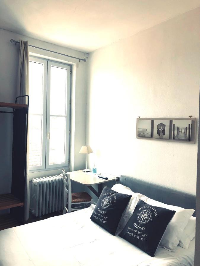 Hotel 2 Etoiles Et Restaurant Le Galet Bleu Фура Екстериор снимка