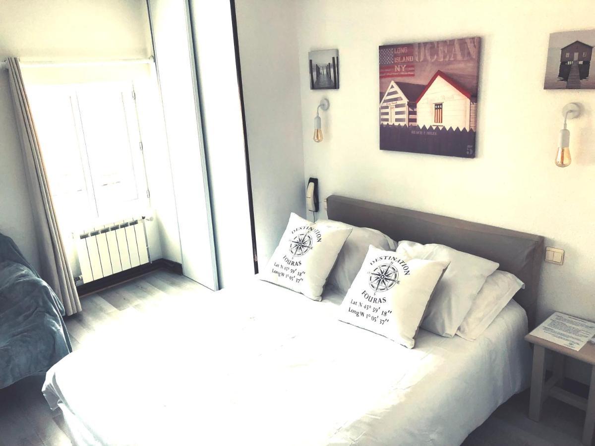 Hotel 2 Etoiles Et Restaurant Le Galet Bleu Фура Екстериор снимка