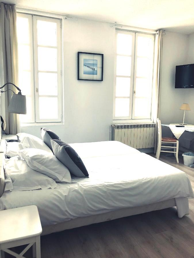 Hotel 2 Etoiles Et Restaurant Le Galet Bleu Фура Екстериор снимка