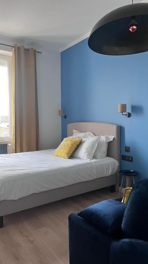 Hotel 2 Etoiles Et Restaurant Le Galet Bleu Фура Екстериор снимка